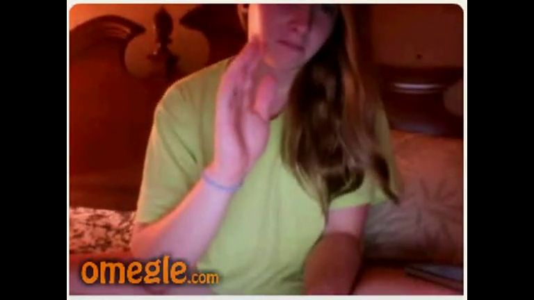 [Omegle] Teen Flashing Her Boobies – Omegle Hot Archive